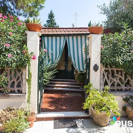 Bed & Breakfast Santa Venardia 4*