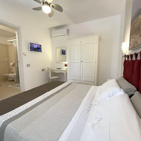 Santa Venardia Bed & Breakfast 3*