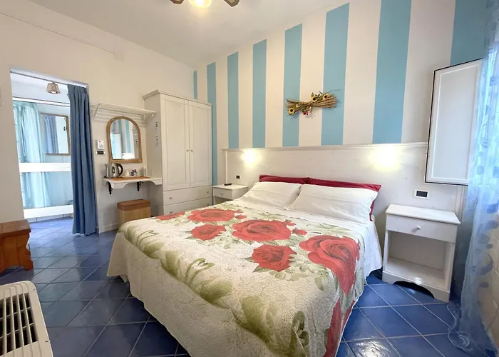 Santa Venardia Bed & Breakfast