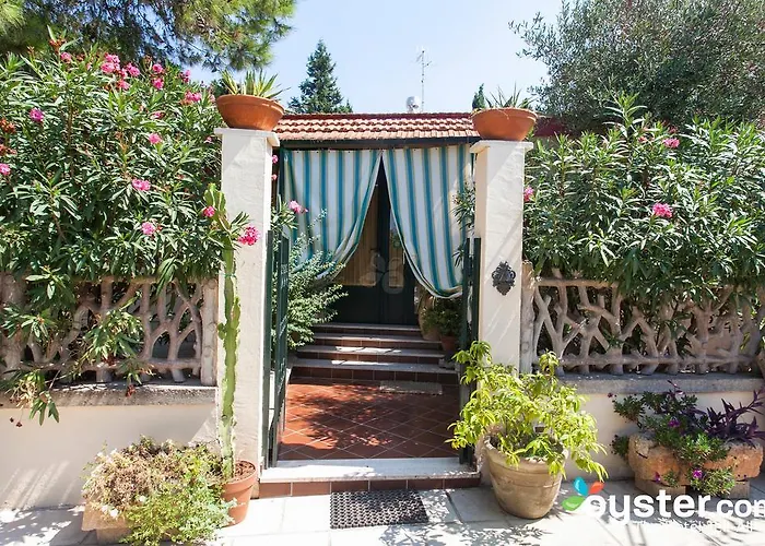 Bed & Breakfast Santa Venardia 3*