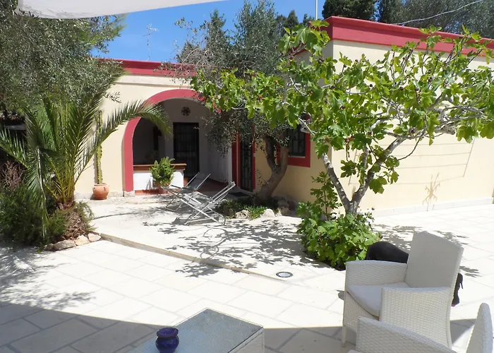 Santa Venardia Bed & Breakfast