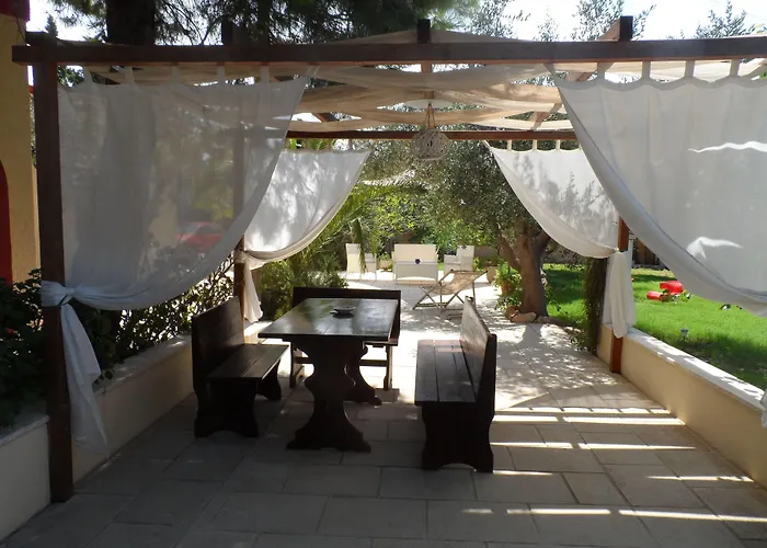 Santa Venardia Bed & Breakfast