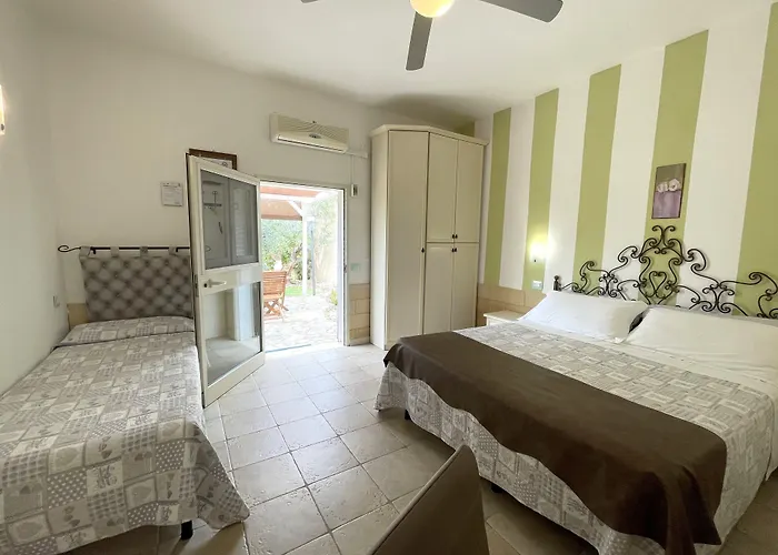 Santa Venardia Bed & Breakfast 3*